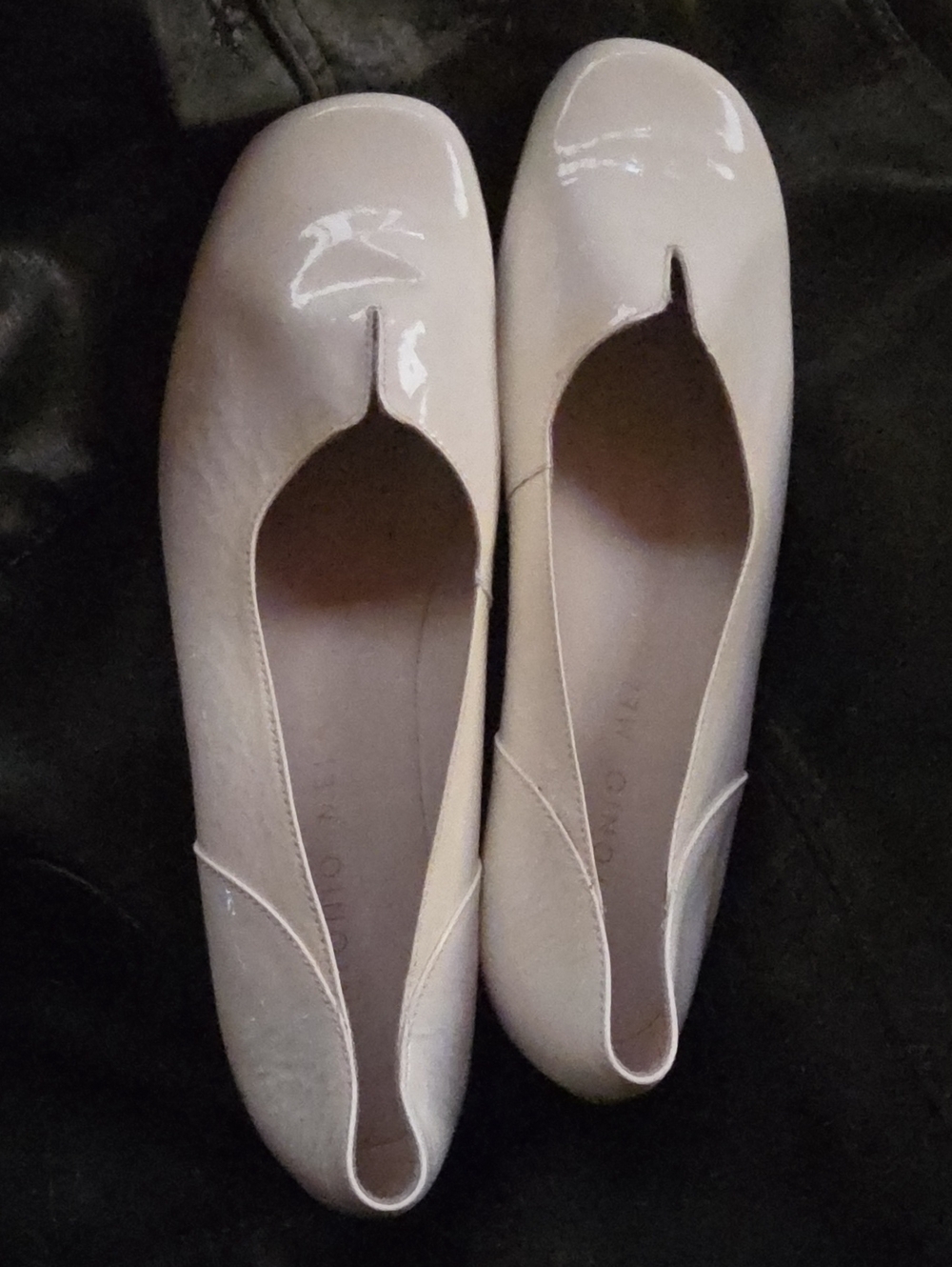 Antonio Melani V Vamp White Patent Leather Ballet Flats